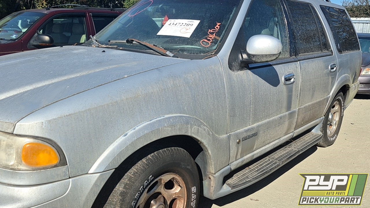 2000 LINCOLN NAVIGATOR available for parts