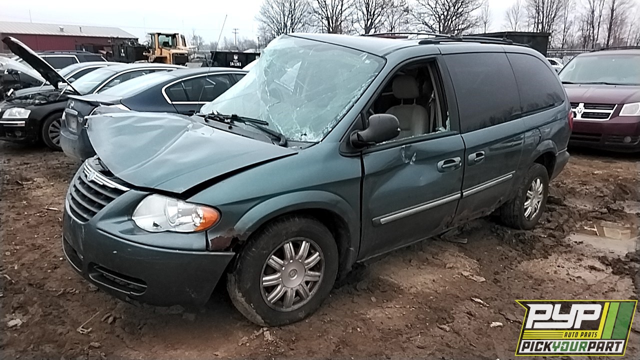 2006 CHRYSLER TOWN & COUNTRY available for parts