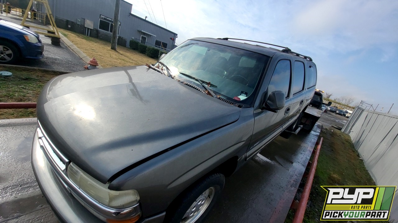 2000 CHEVROLET SUBURBAN 1500 available for parts