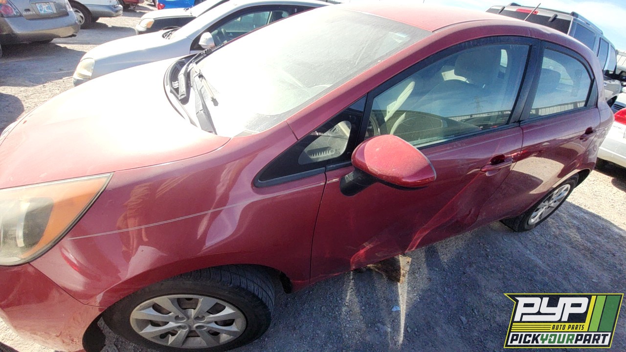 2013 KIA RIO partes disponibles