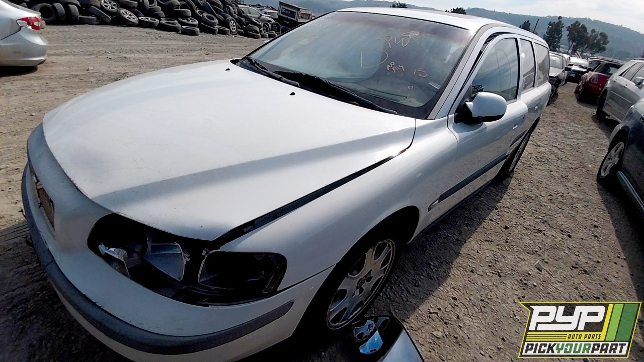 2001 VOLVO V70 partes disponibles