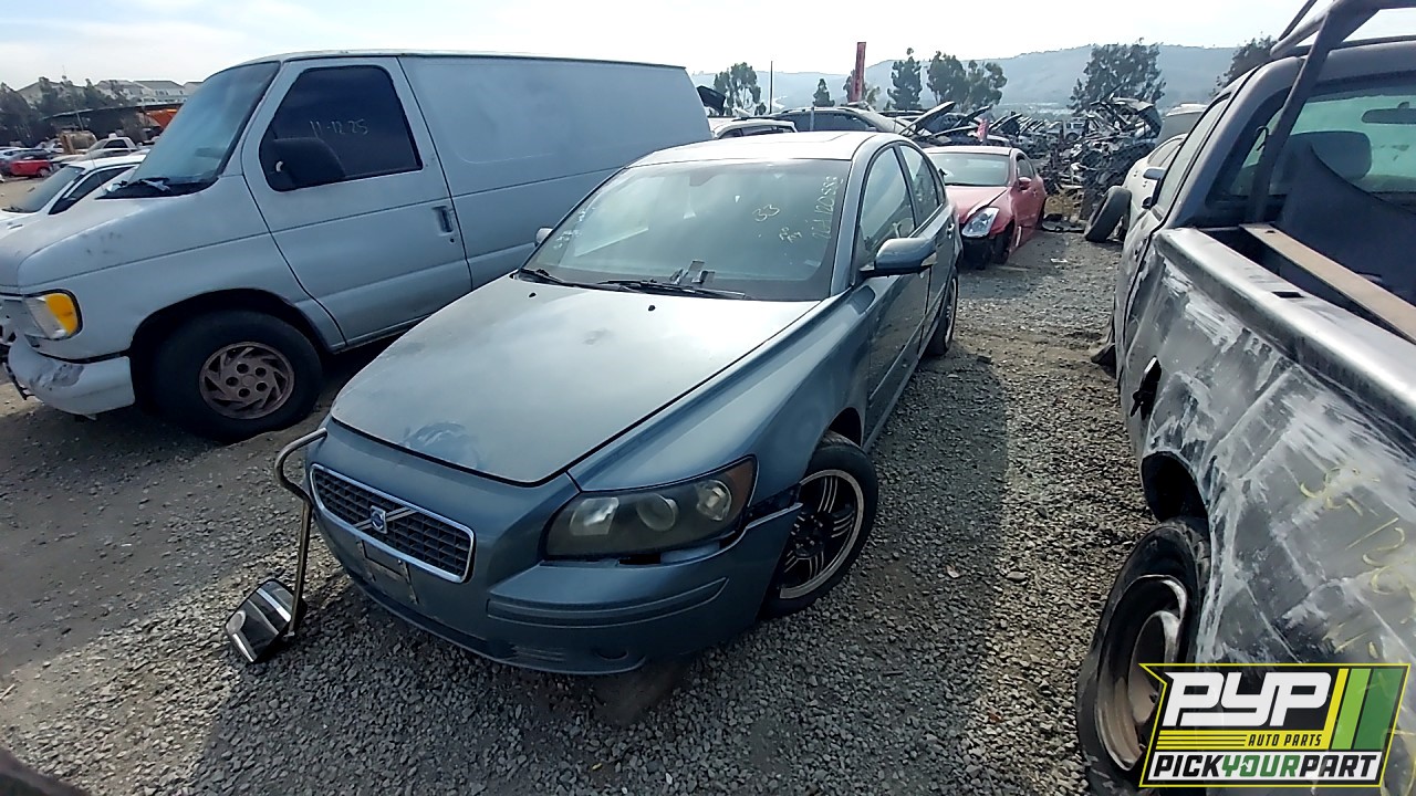 2005 VOLVO S40 partes disponibles