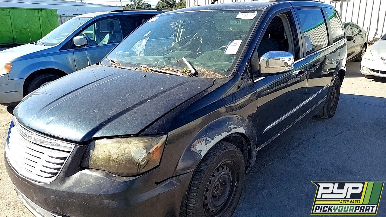 2013 CHRYSLER TOWN & COUNTRY partes disponibles
