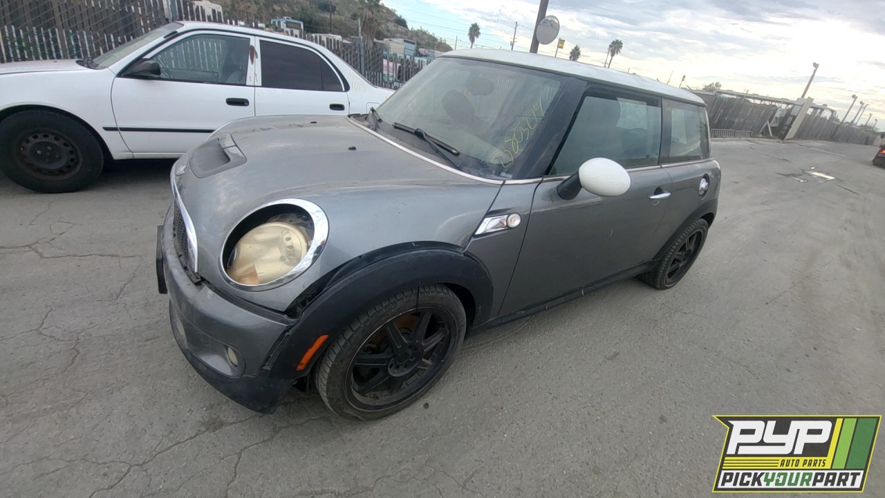 2007 MINI COOPER partes disponibles