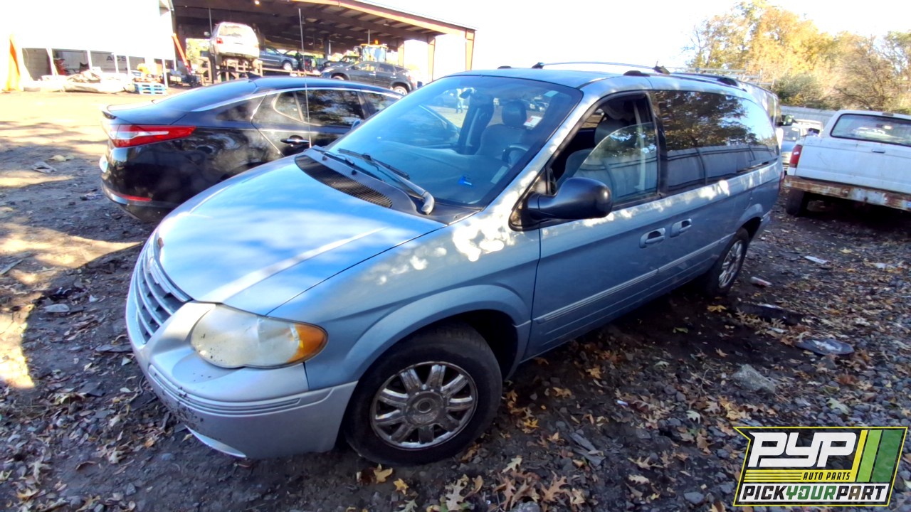 2006 CHRYSLER TOWN & COUNTRY available for parts