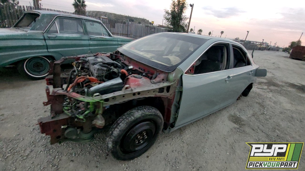 2012 TOYOTA CAMRY partes disponibles