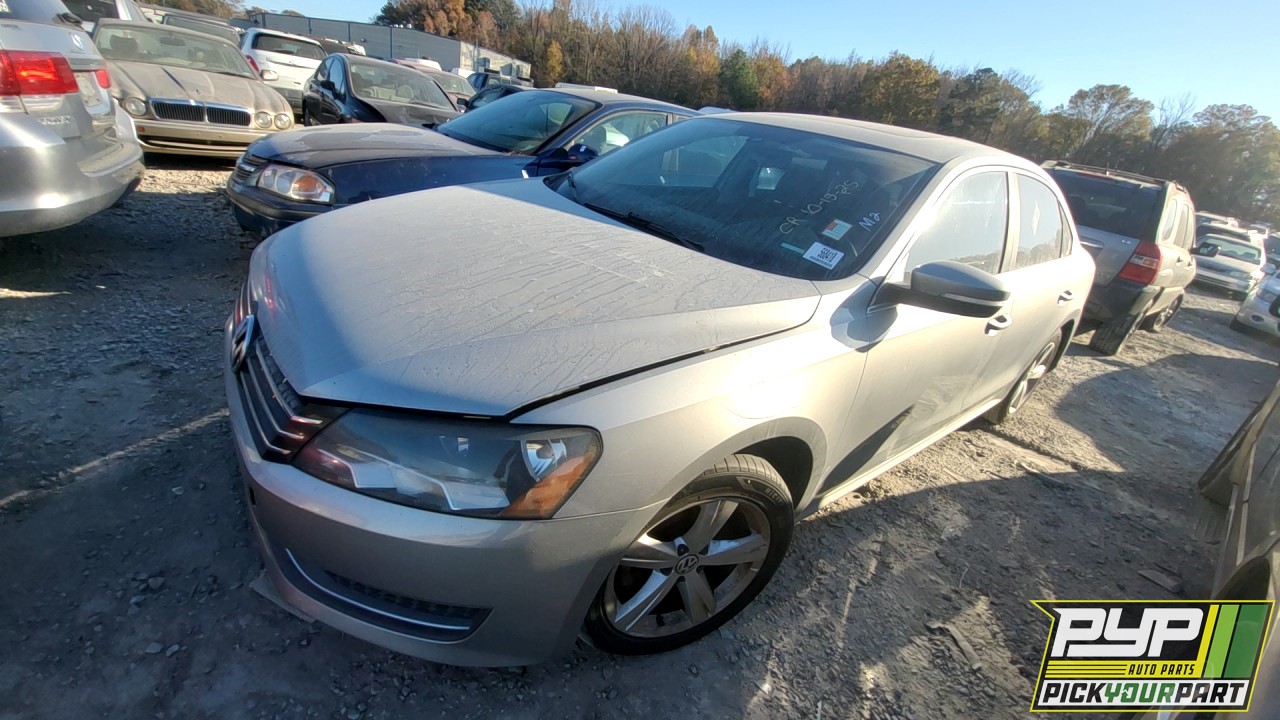 2013 VOLKSWAGEN PASSAT partes disponibles