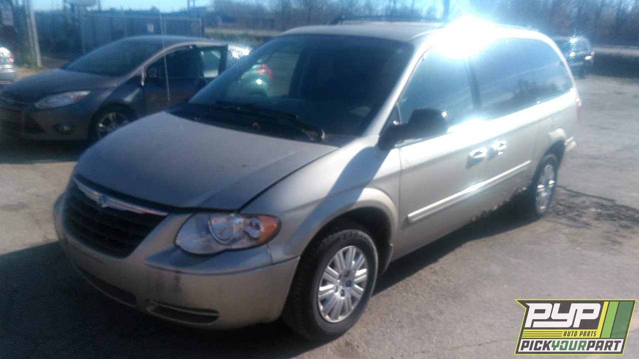 2006 CHRYSLER TOWN & COUNTRY available for parts