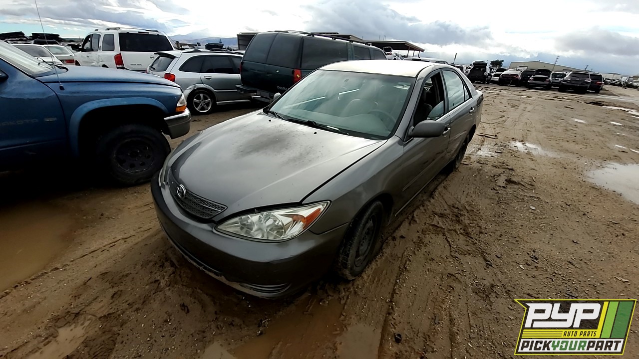 2004 TOYOTA CAMRY partes disponibles