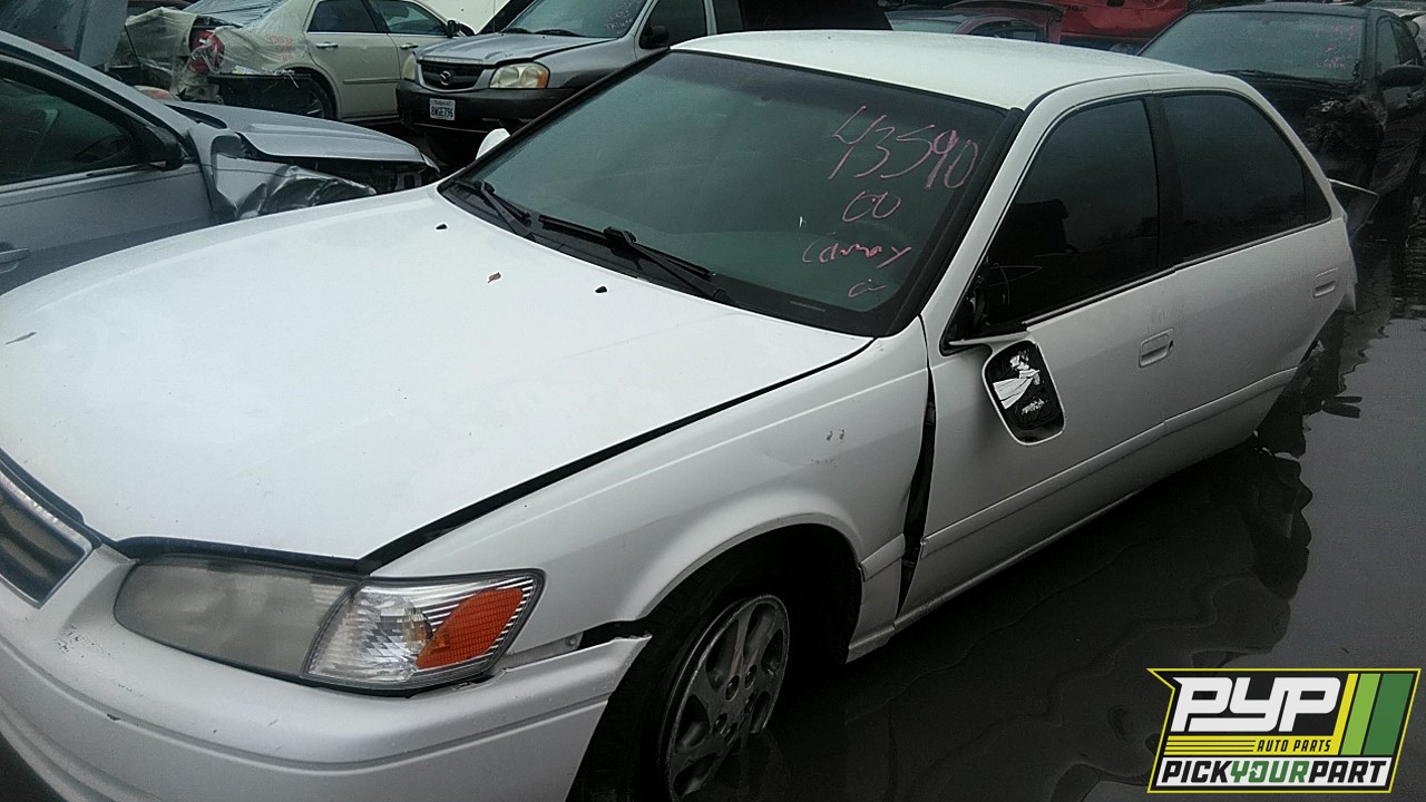 2000 TOYOTA CAMRY partes disponibles