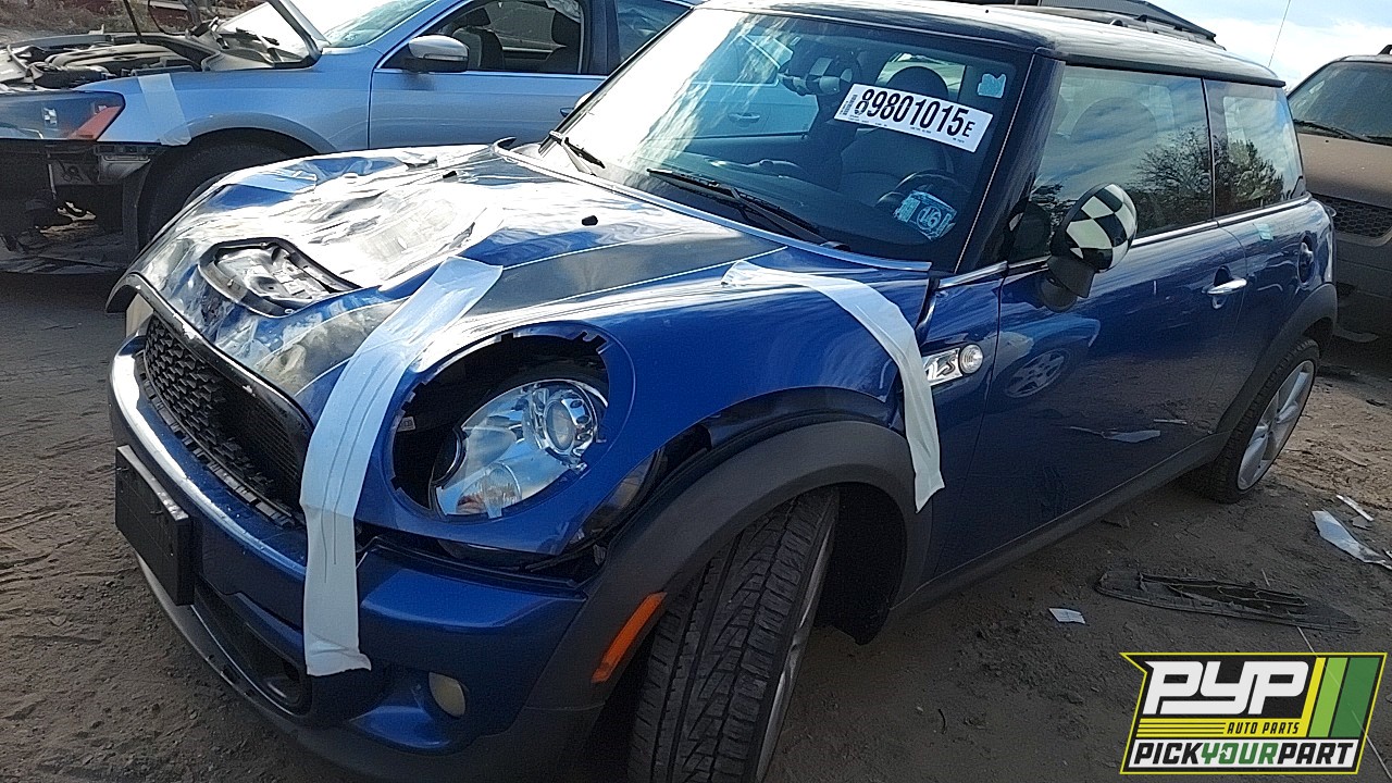 2012 MINI COOPER partes disponibles
