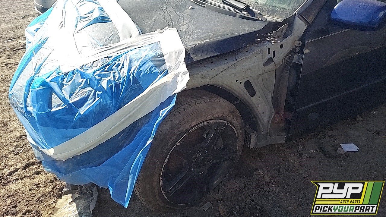 2004 LEXUS IS300 partes disponibles