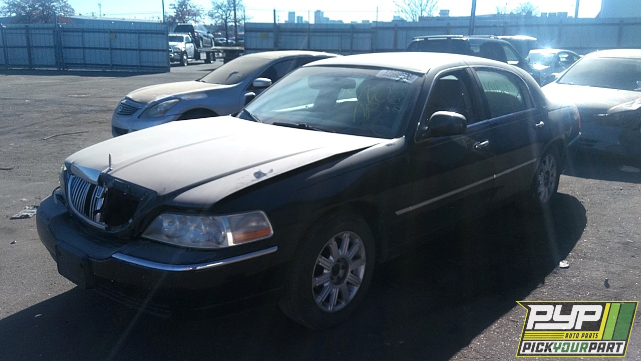 2006 LINCOLN TOWN CAR available for parts