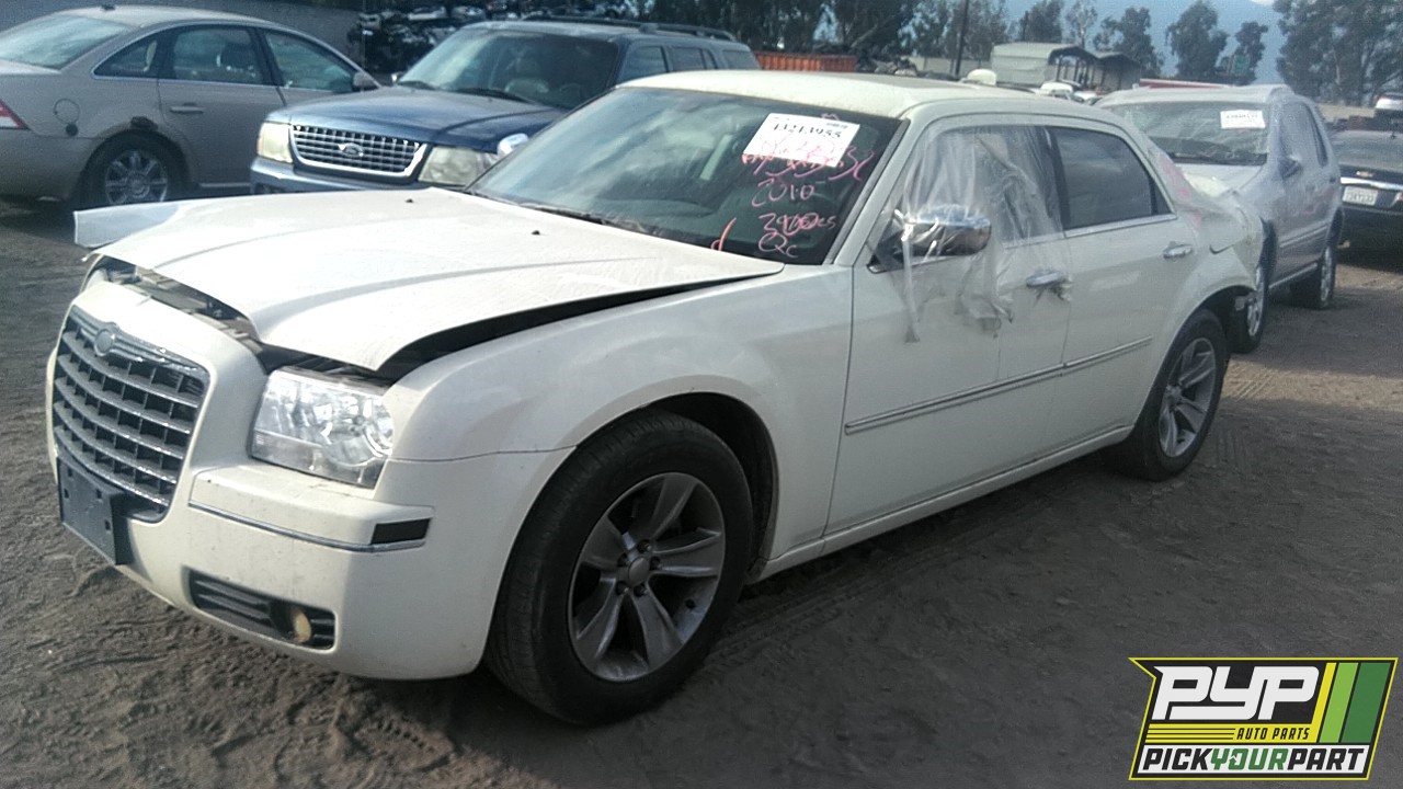 2010 CHRYSLER 300 partes disponibles
