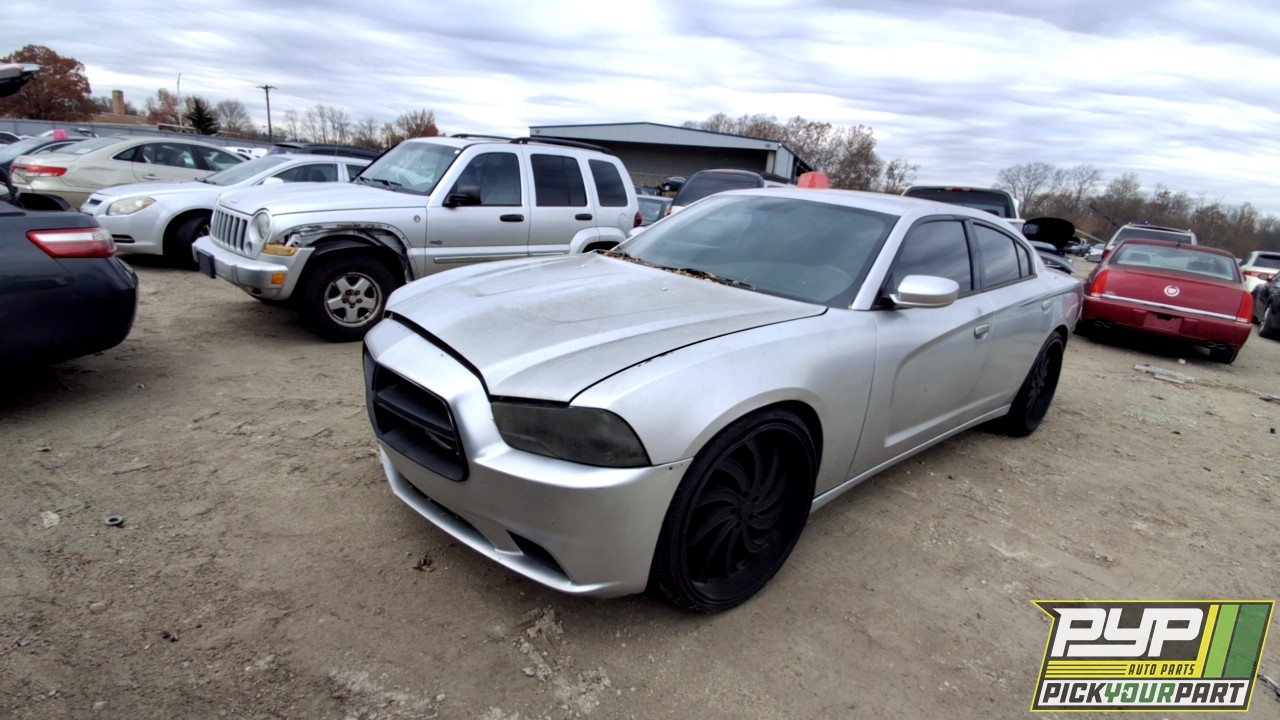 2012 DODGE CHARGER partes disponibles