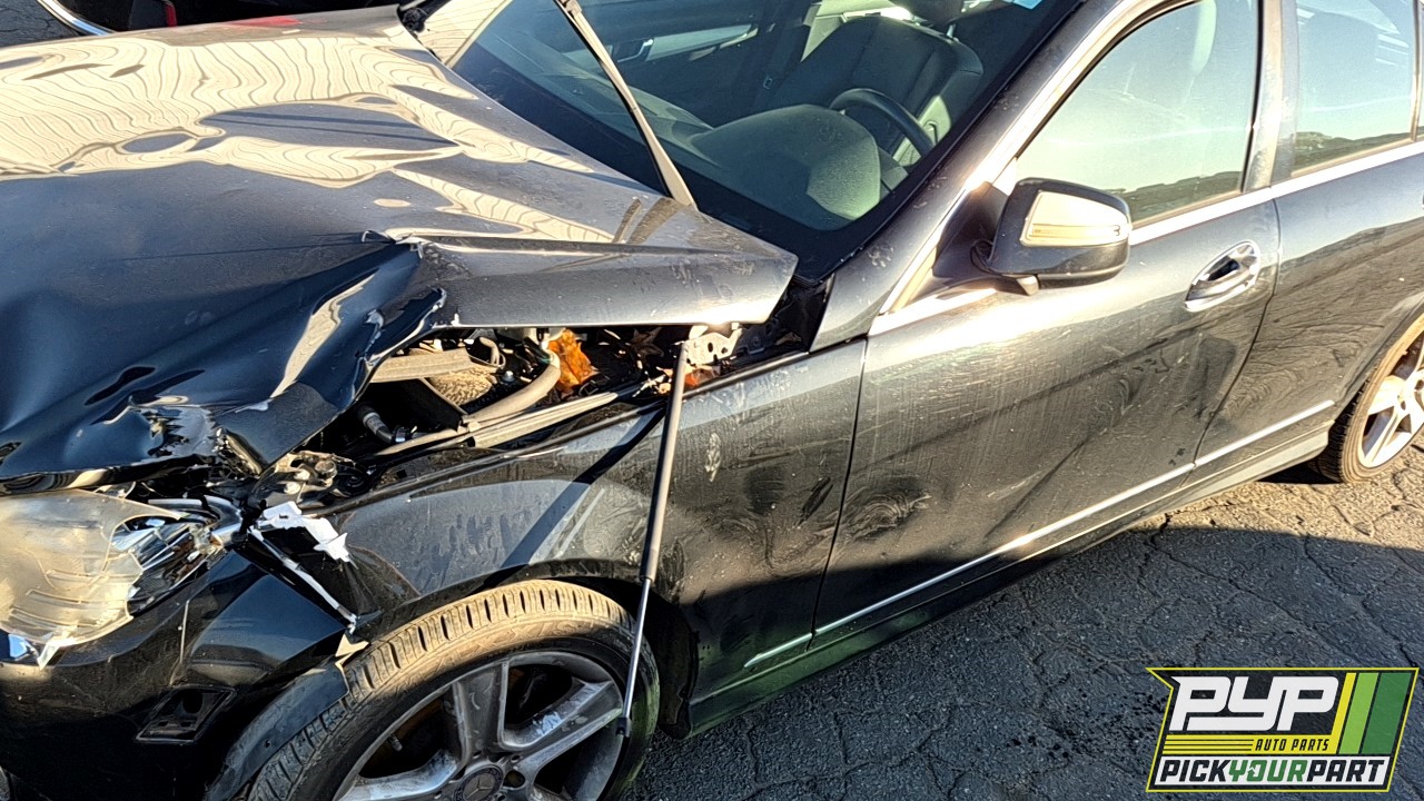 2008 MERCEDES-BENZ C300 partes disponibles