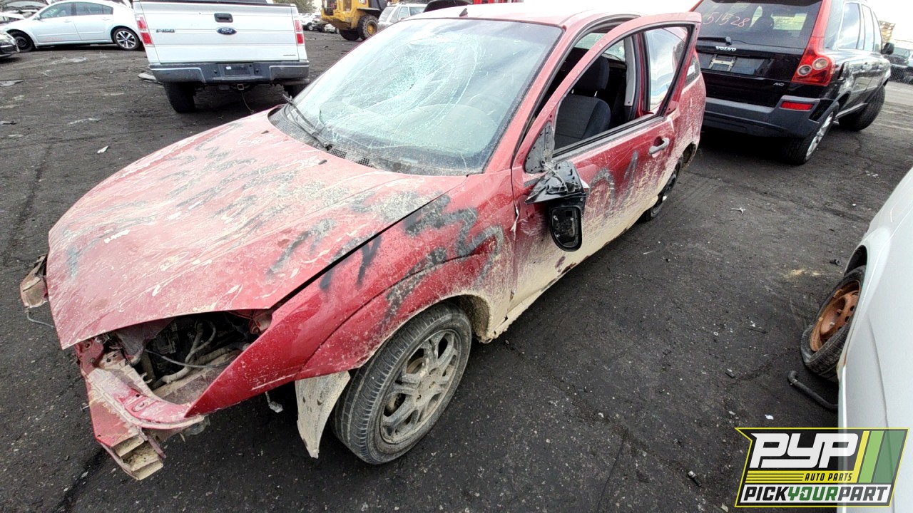 2001 FORD FOCUS available for parts