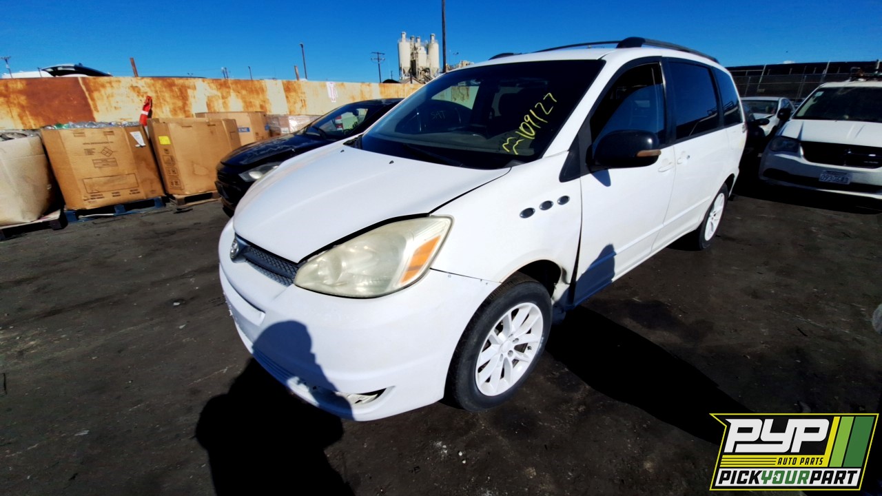 2004 TOYOTA SIENNA partes disponibles