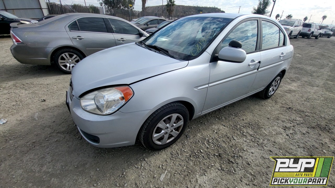 2011 HYUNDAI ACCENT partes disponibles