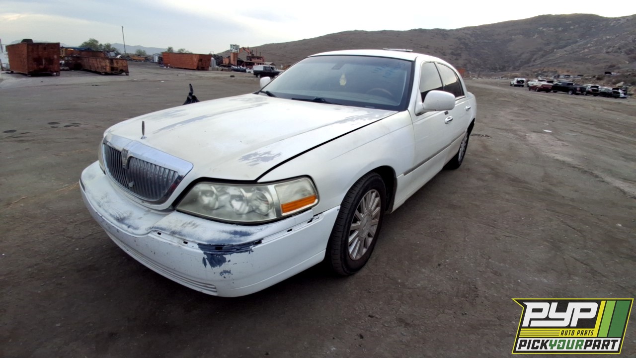 2003 LINCOLN TOWN CAR partes disponibles