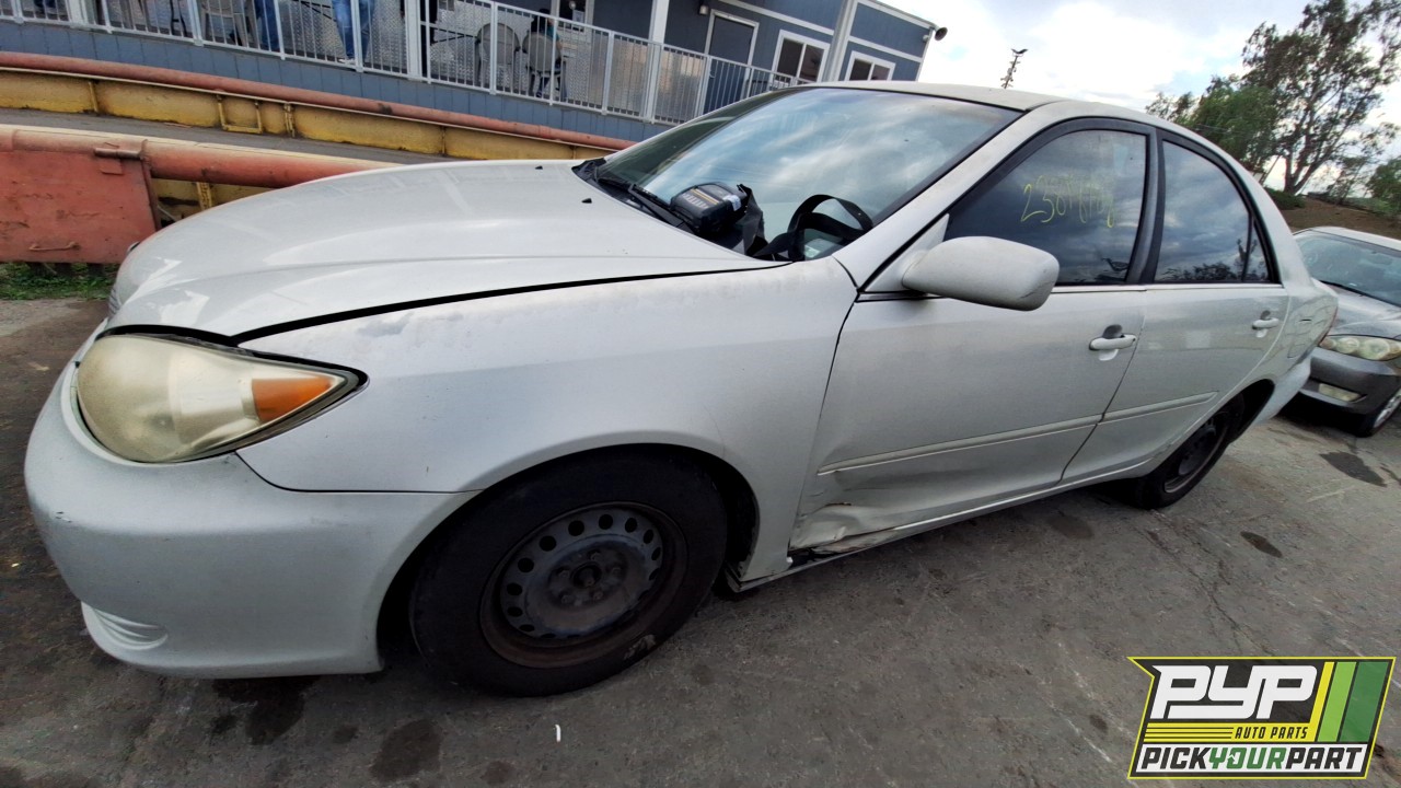 2003 TOYOTA CAMRY partes disponibles