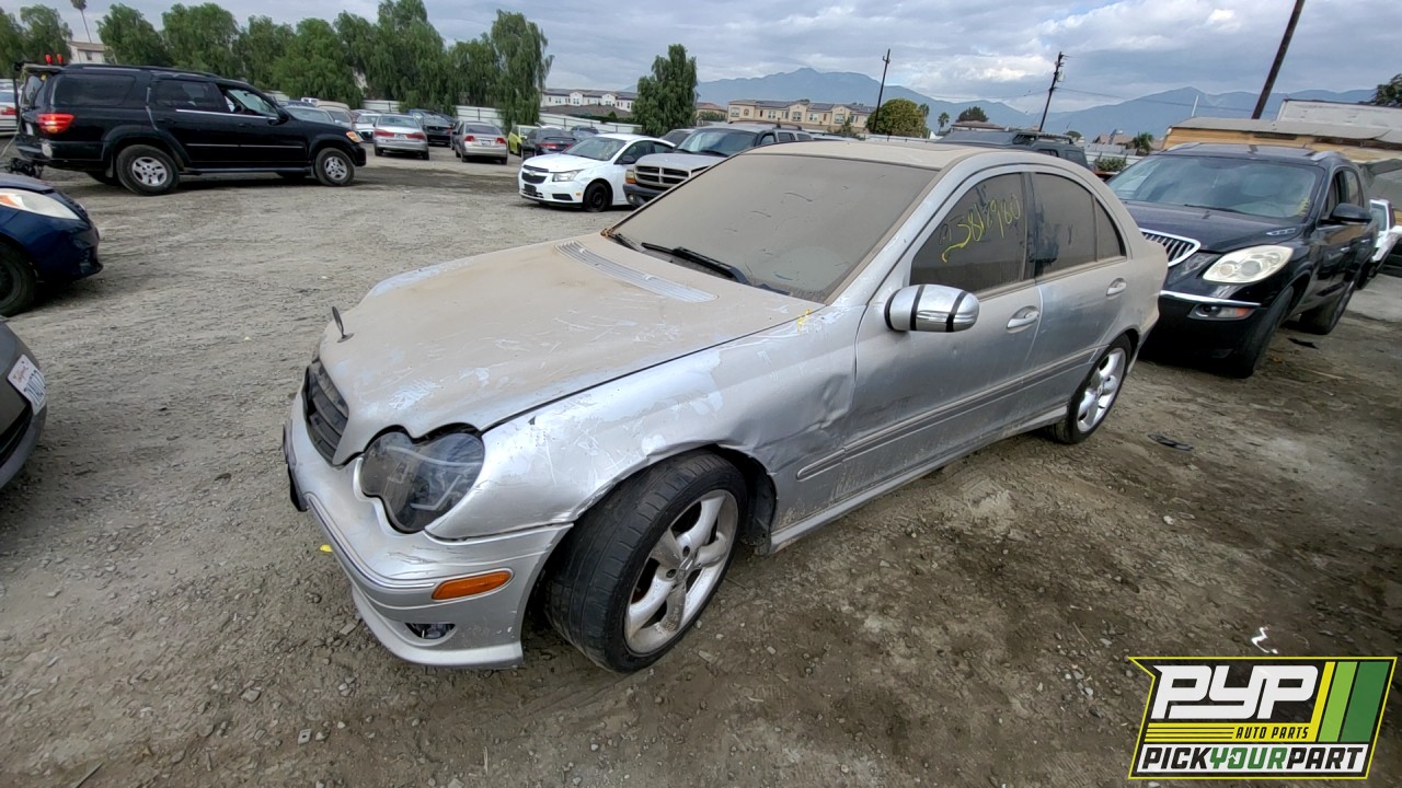 2005 MERCEDES-BENZ C230 partes disponibles