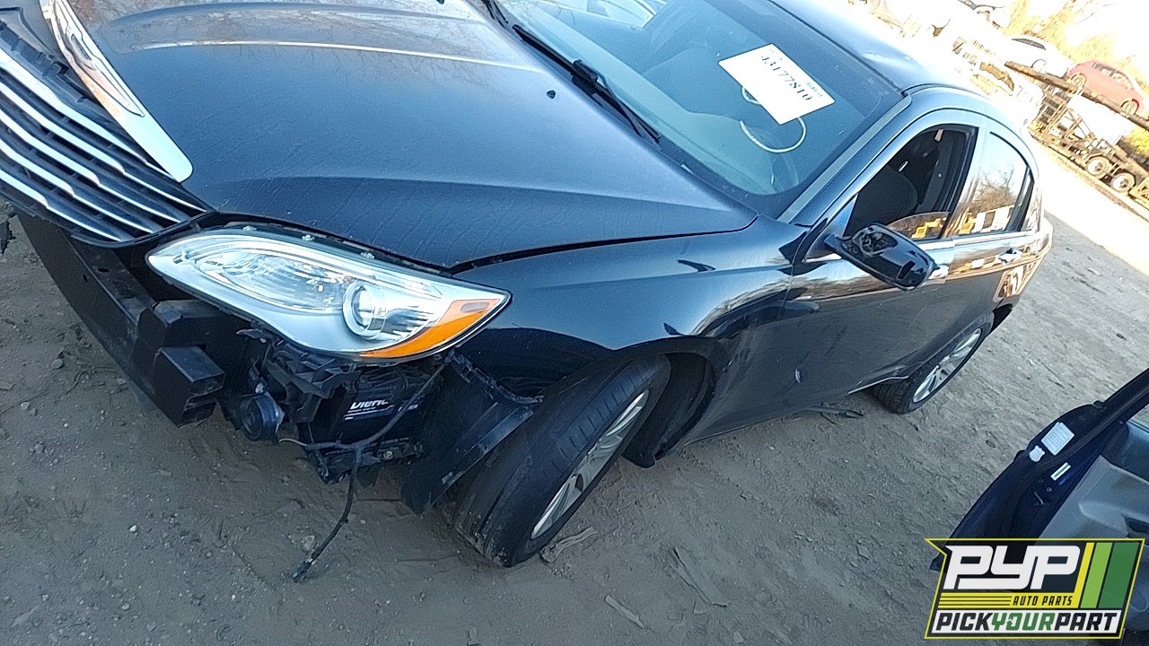 2014 CHRYSLER 200 partes disponibles