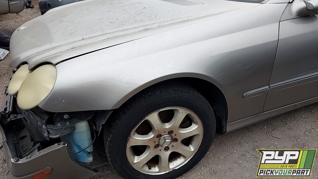 2003 MERCEDES-BENZ CLK320 partes disponibles