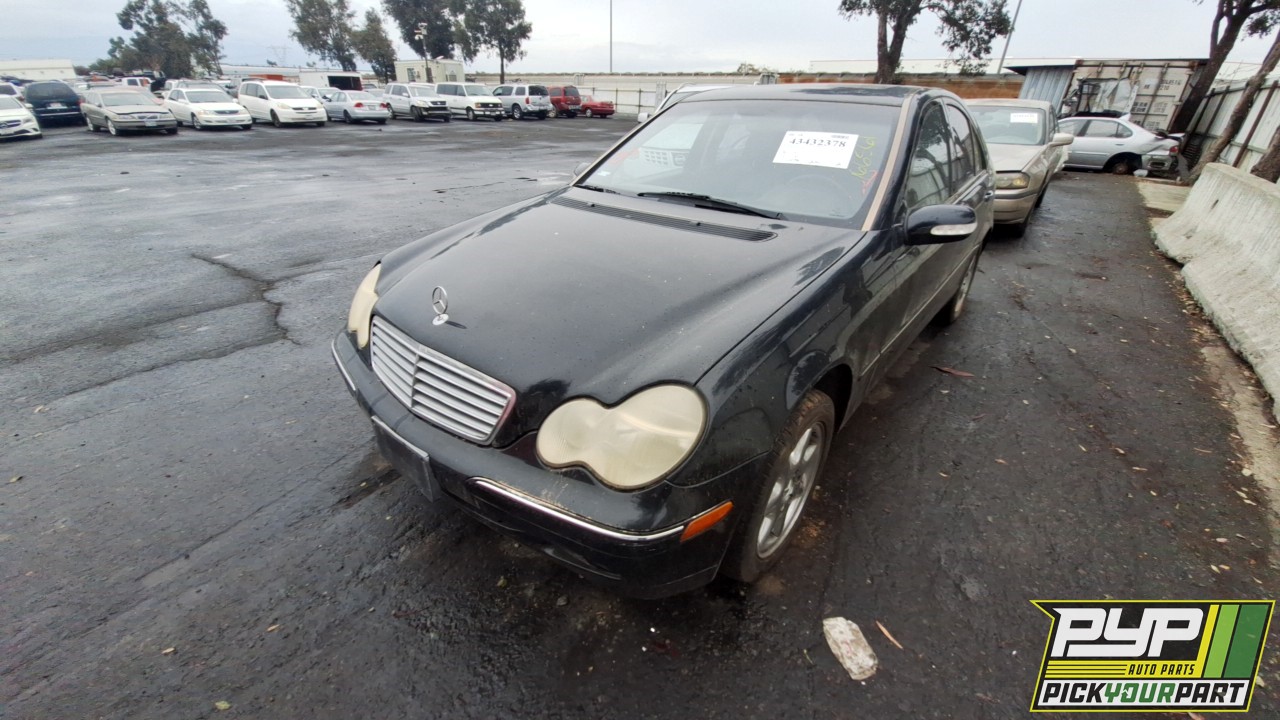 2002 MERCEDES-BENZ C240 partes disponibles