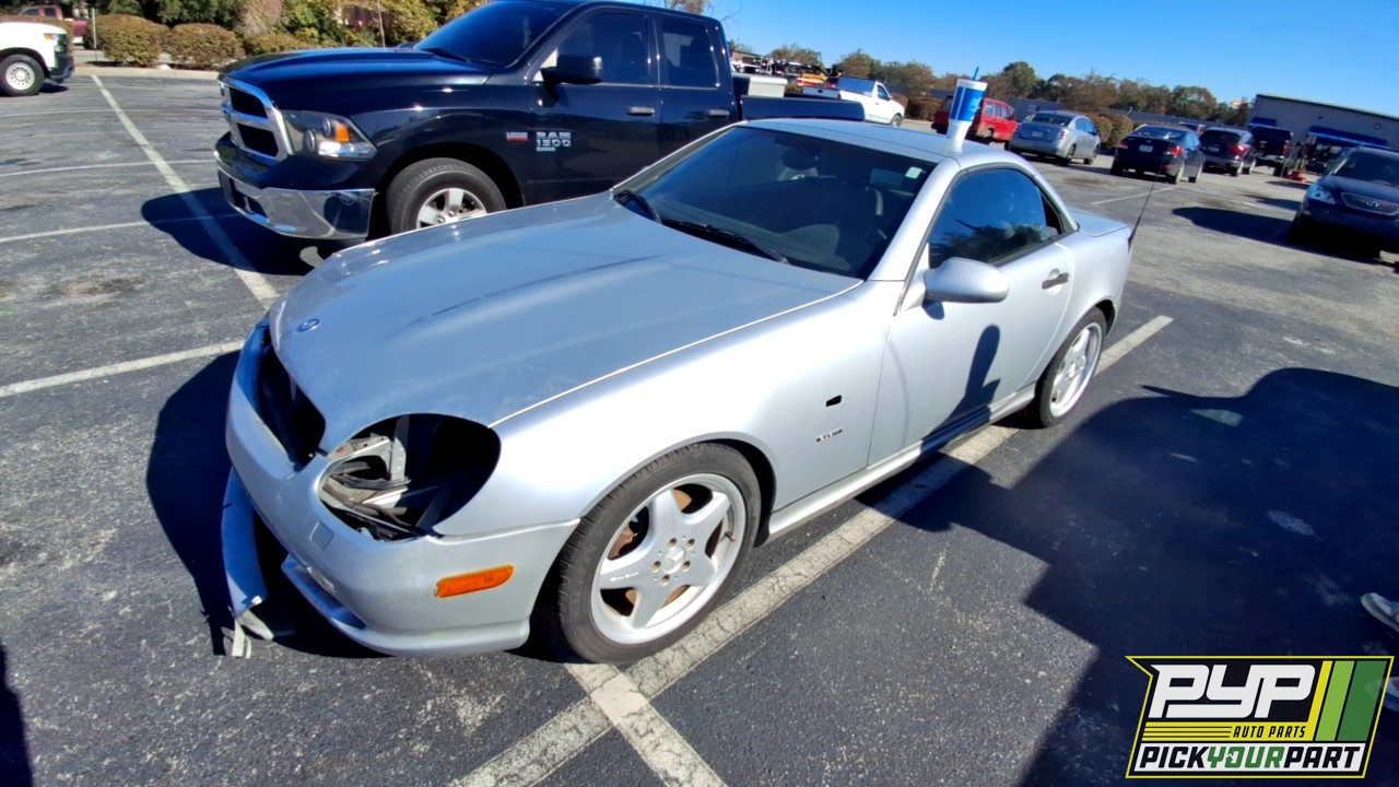 2000 MERCEDES-BENZ SLK230 partes disponibles