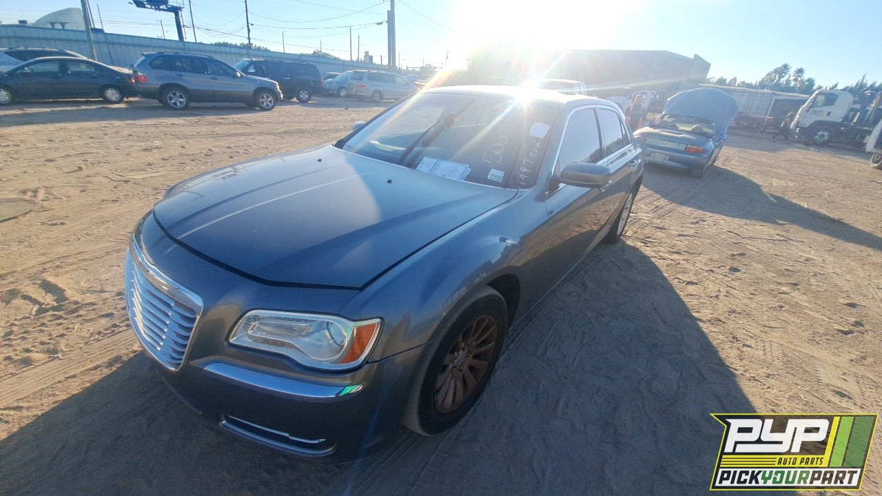 2011 CHRYSLER 300 partes disponibles