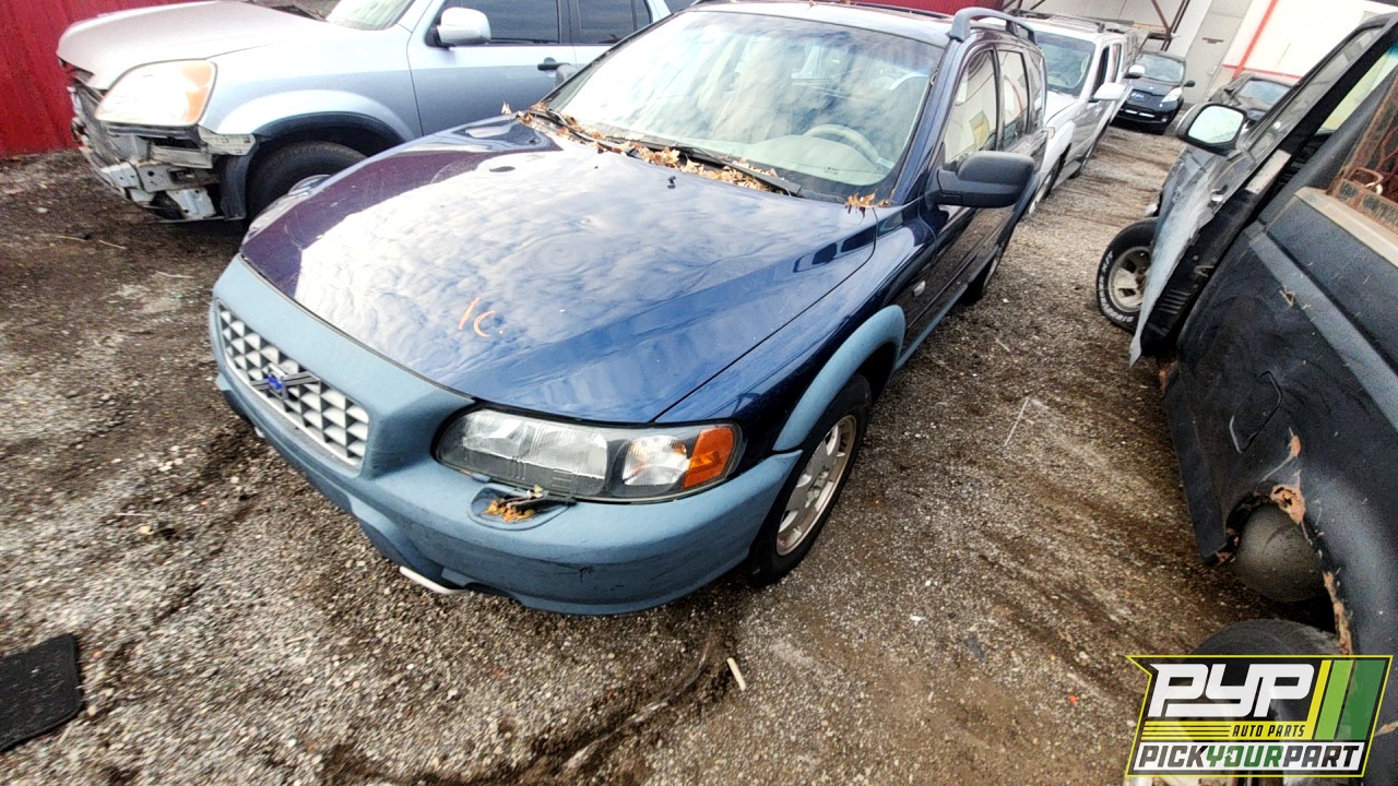 2002 VOLVO V70 available for parts