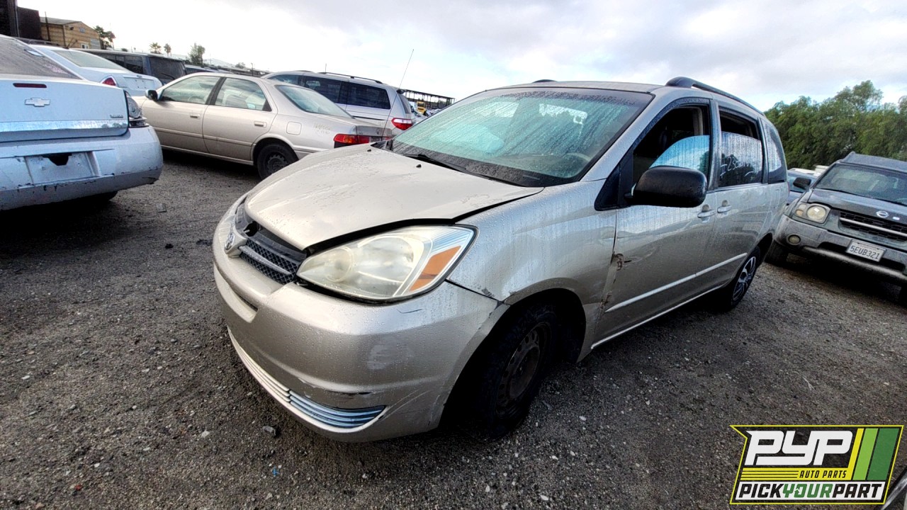 2004 TOYOTA SIENNA partes disponibles