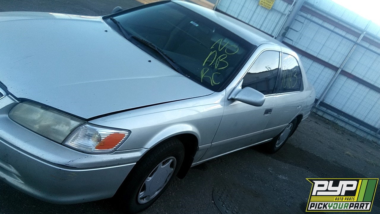2000 TOYOTA CAMRY partes disponibles