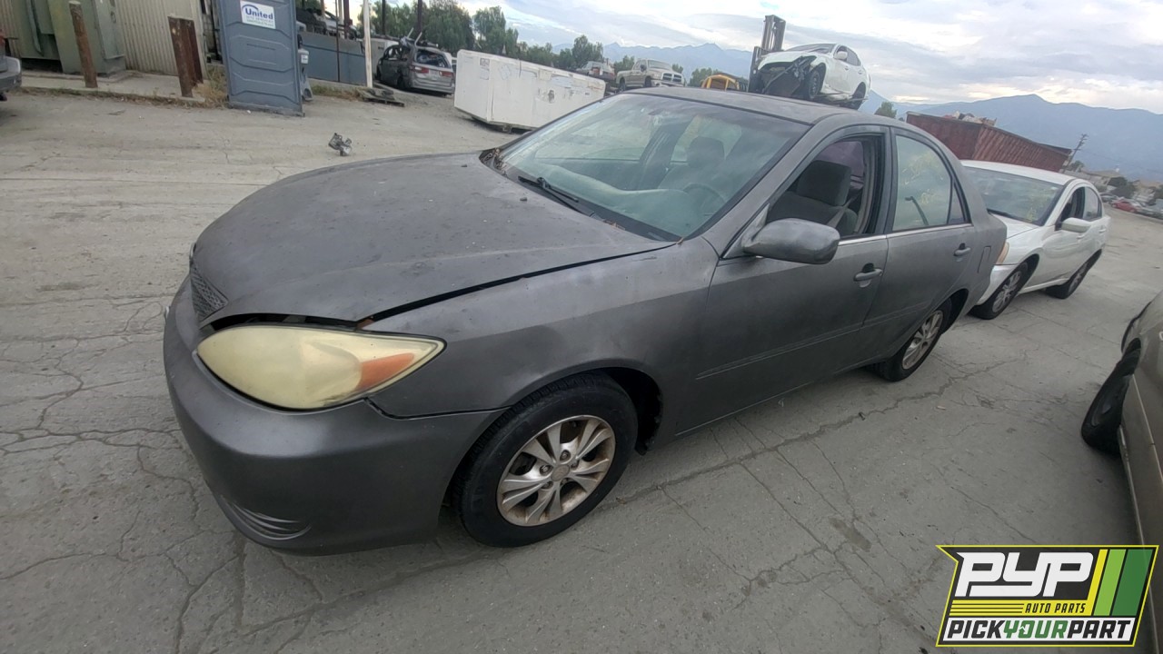 2004 TOYOTA CAMRY partes disponibles