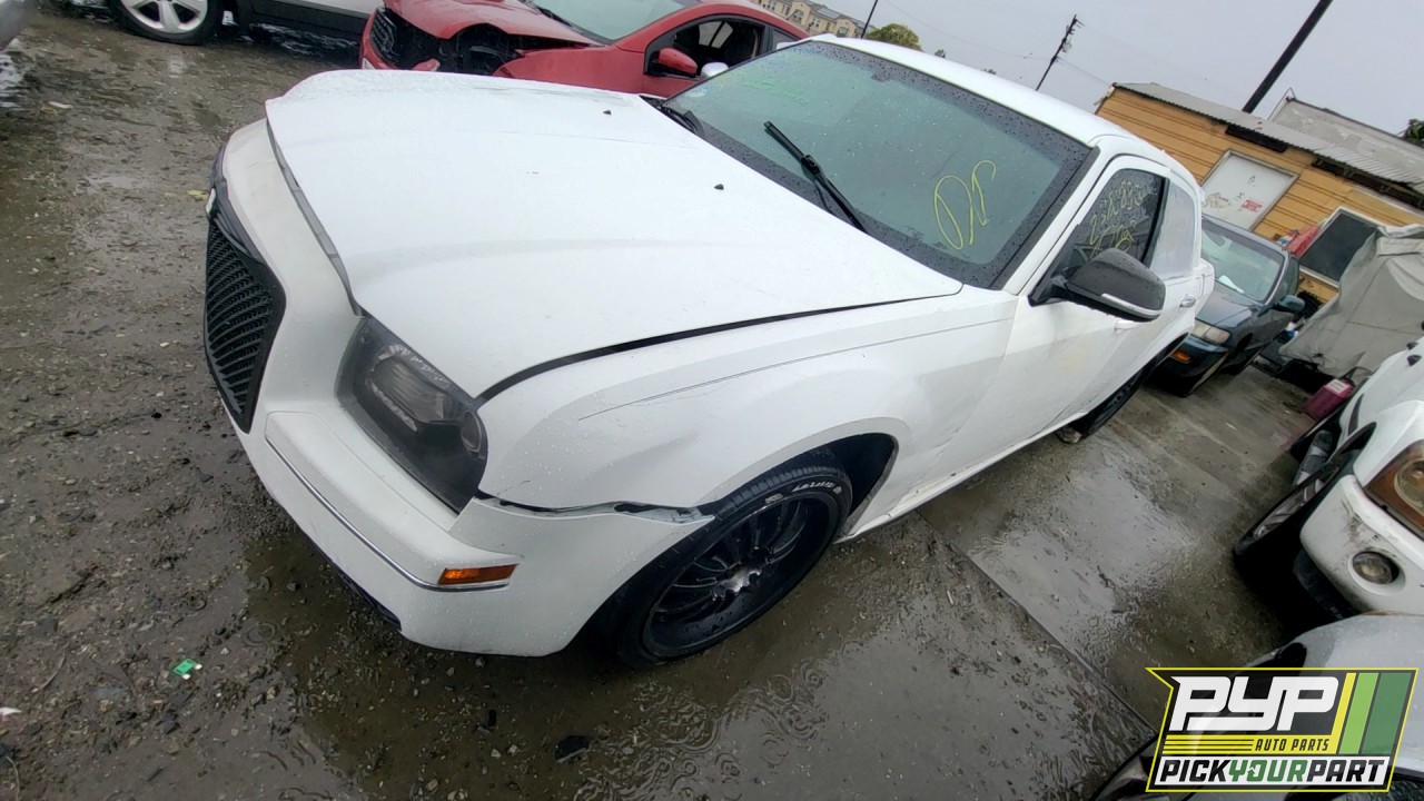 2010 CHRYSLER 300 partes disponibles