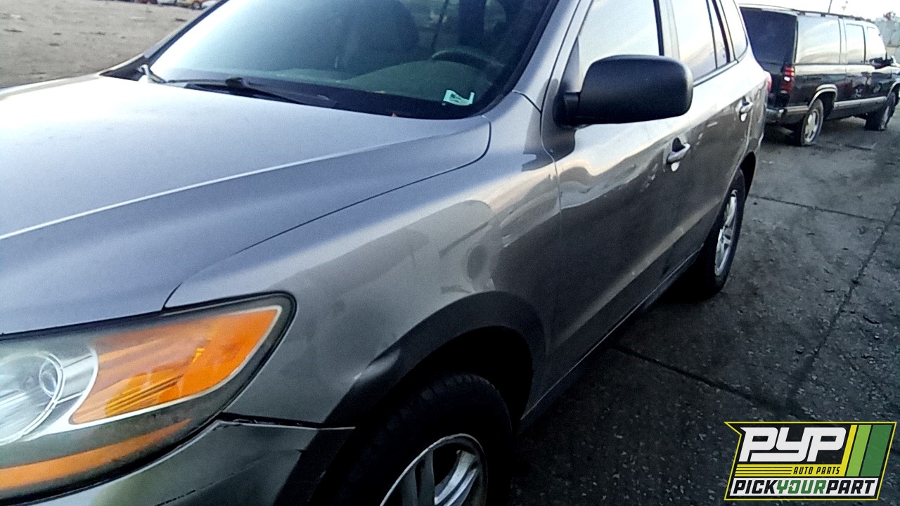 2011 HYUNDAI SANTA FE available for parts