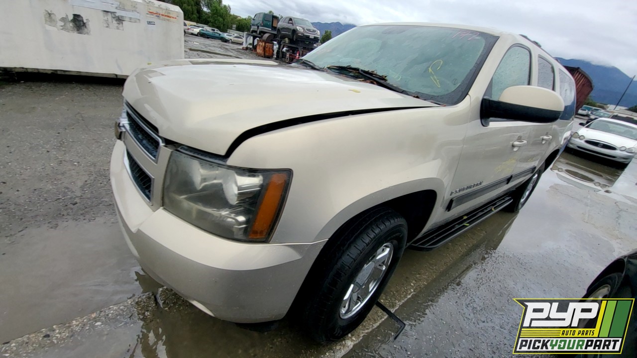 2009 CHEVROLET SUBURBAN 1500 partes disponibles