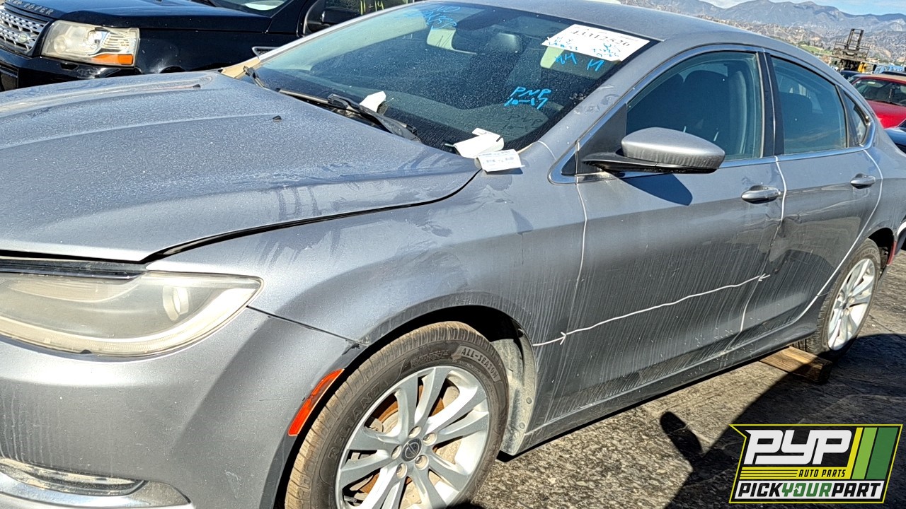 2016 CHRYSLER 200 partes disponibles