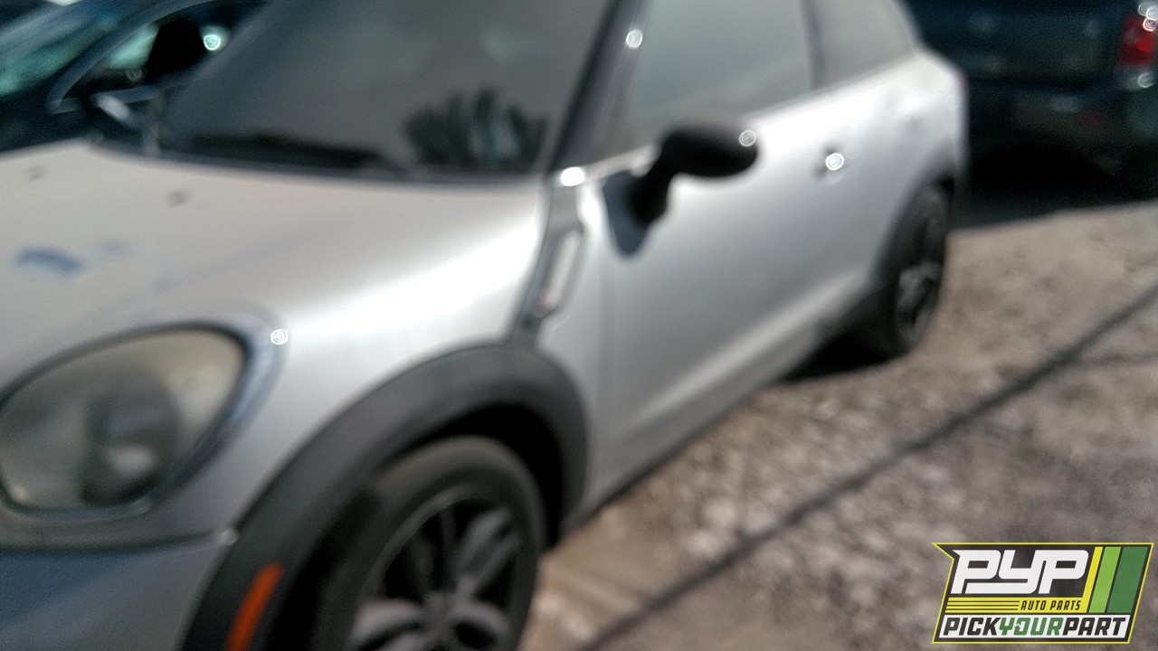 2013 MINI COOPER PACEMAN partes disponibles