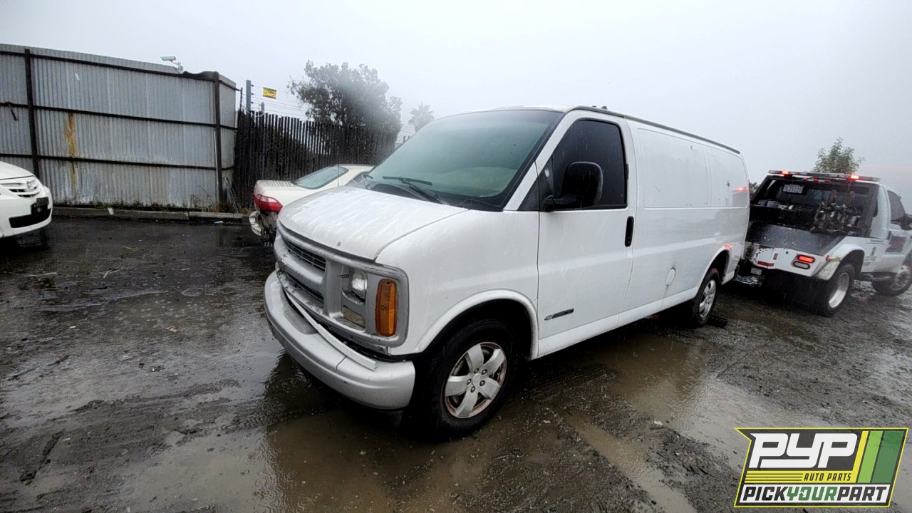 2000 CHEVROLET EXPRESS 2500 available for parts
