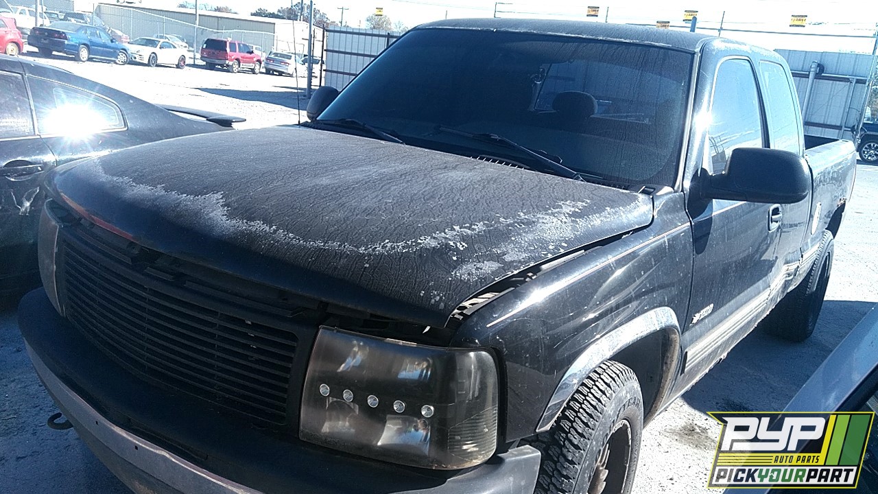 2000 CHEVROLET SILVERADO 1500 available for parts
