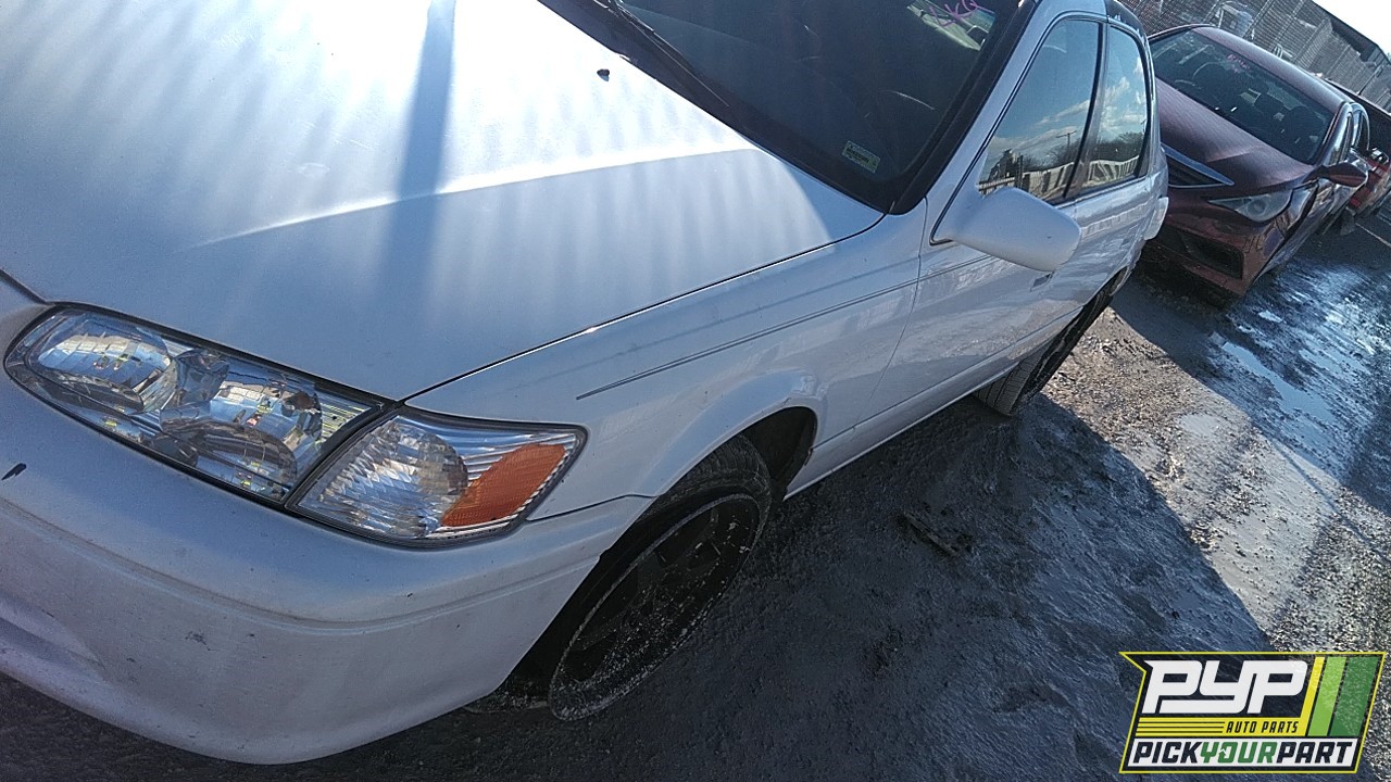 2000 TOYOTA CAMRY partes disponibles