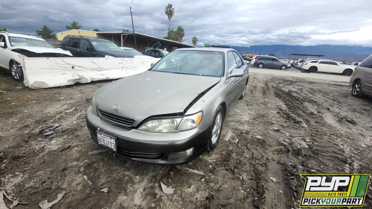 2000 LEXUS ES300 available for parts