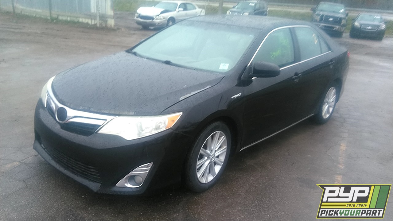 2013 TOYOTA CAMRY partes disponibles