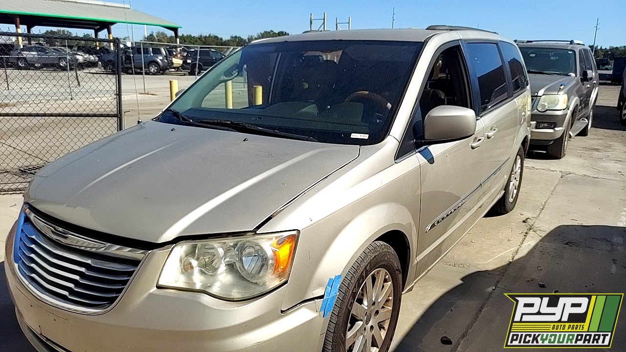 2013 CHRYSLER TOWN & COUNTRY partes disponibles
