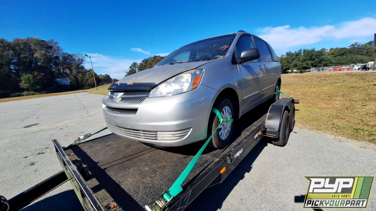 2004 TOYOTA SIENNA partes disponibles