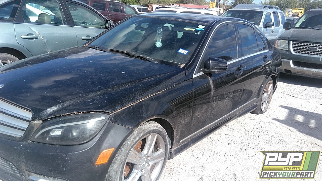 2011 MERCEDES-BENZ C300 partes disponibles