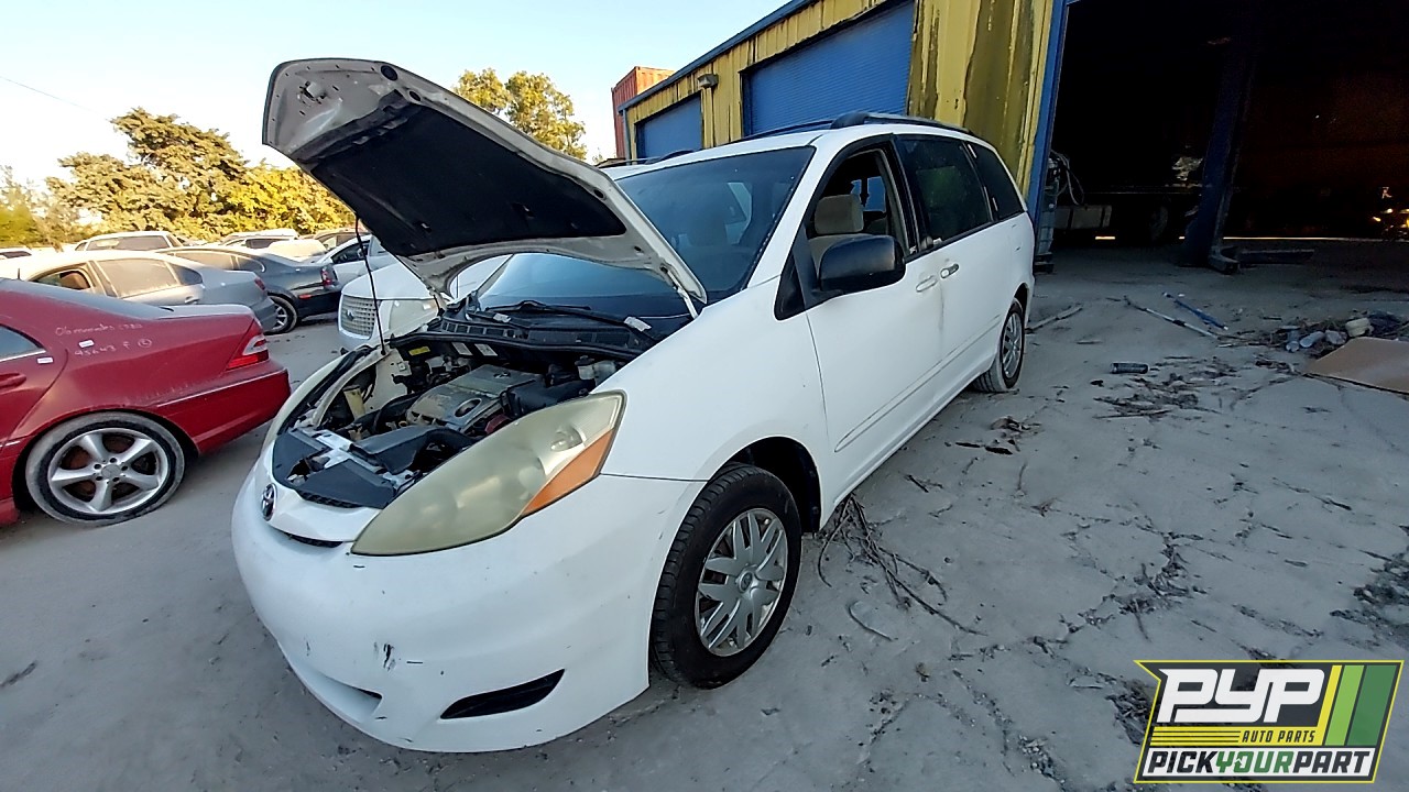 2006 TOYOTA SIENNA available for parts