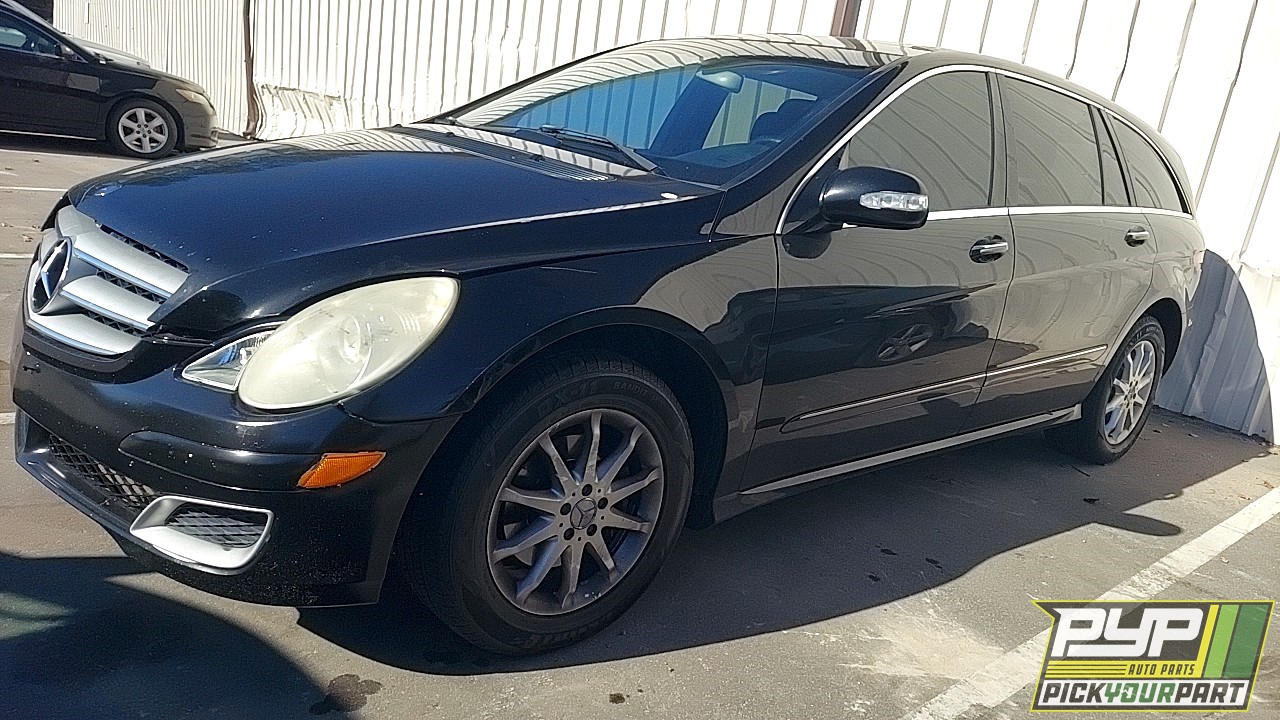 2006 MERCEDES-BENZ R350 available for parts